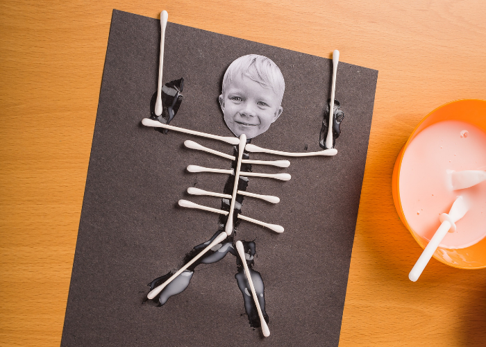 Skeleton cotton bud Halloween activity