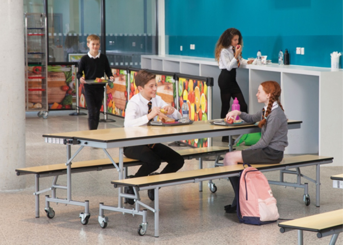 children eating lunch at school