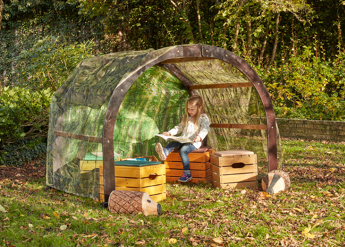 Outdoor reading den